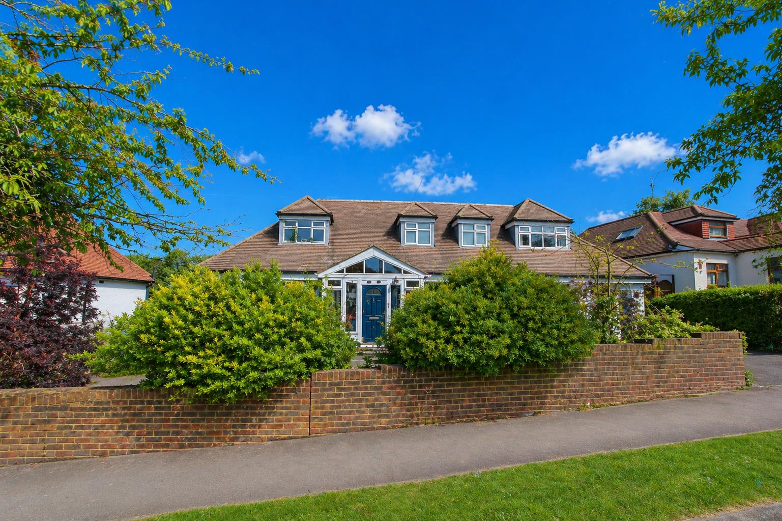 Roundwood Way, Banstead